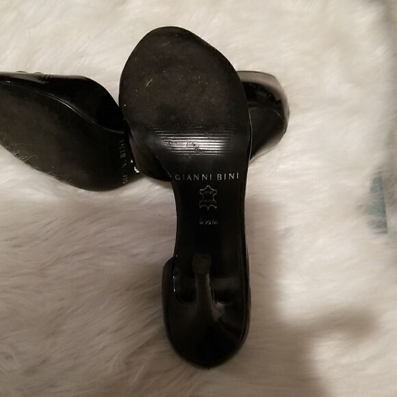 Gianni Bini Black Open Toe Heels - Picture 6 of 7